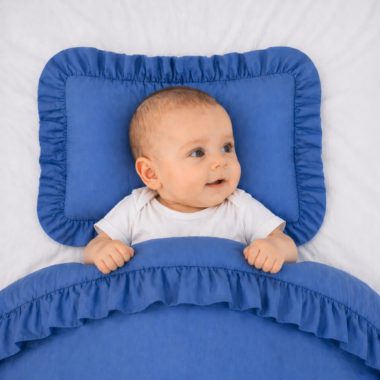 Premium Baumwolle Baby Bettdecke und Kissen mit Rüsche und Füllung Set Blau BOBILOV